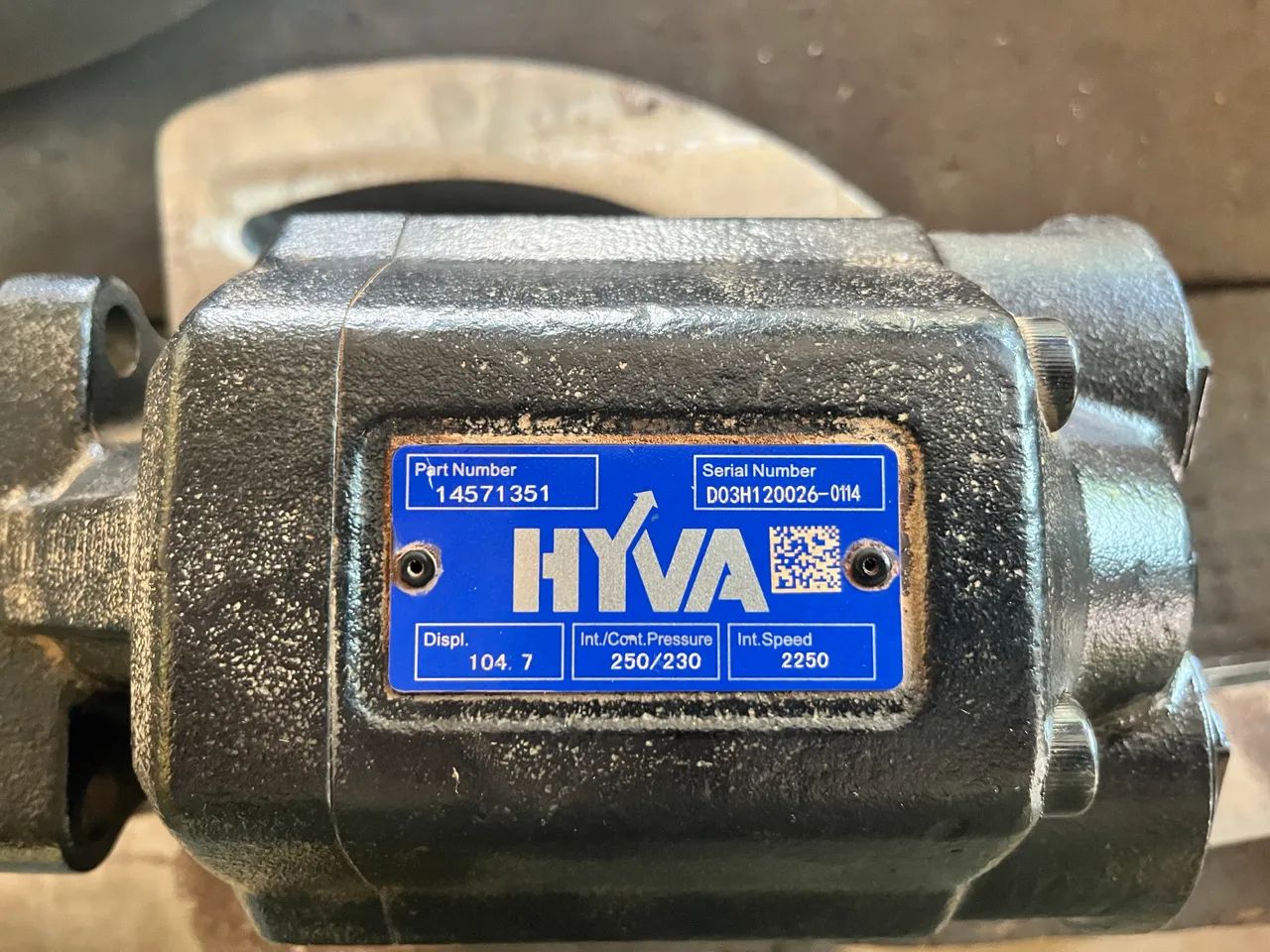 Bomba Hidráulica HYVA 14571351 (105cc) - Foto 4