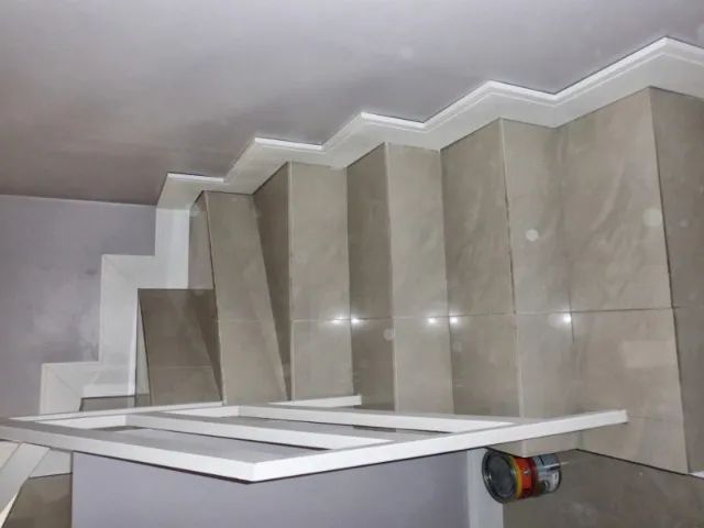 Instalação de rodapé em escada