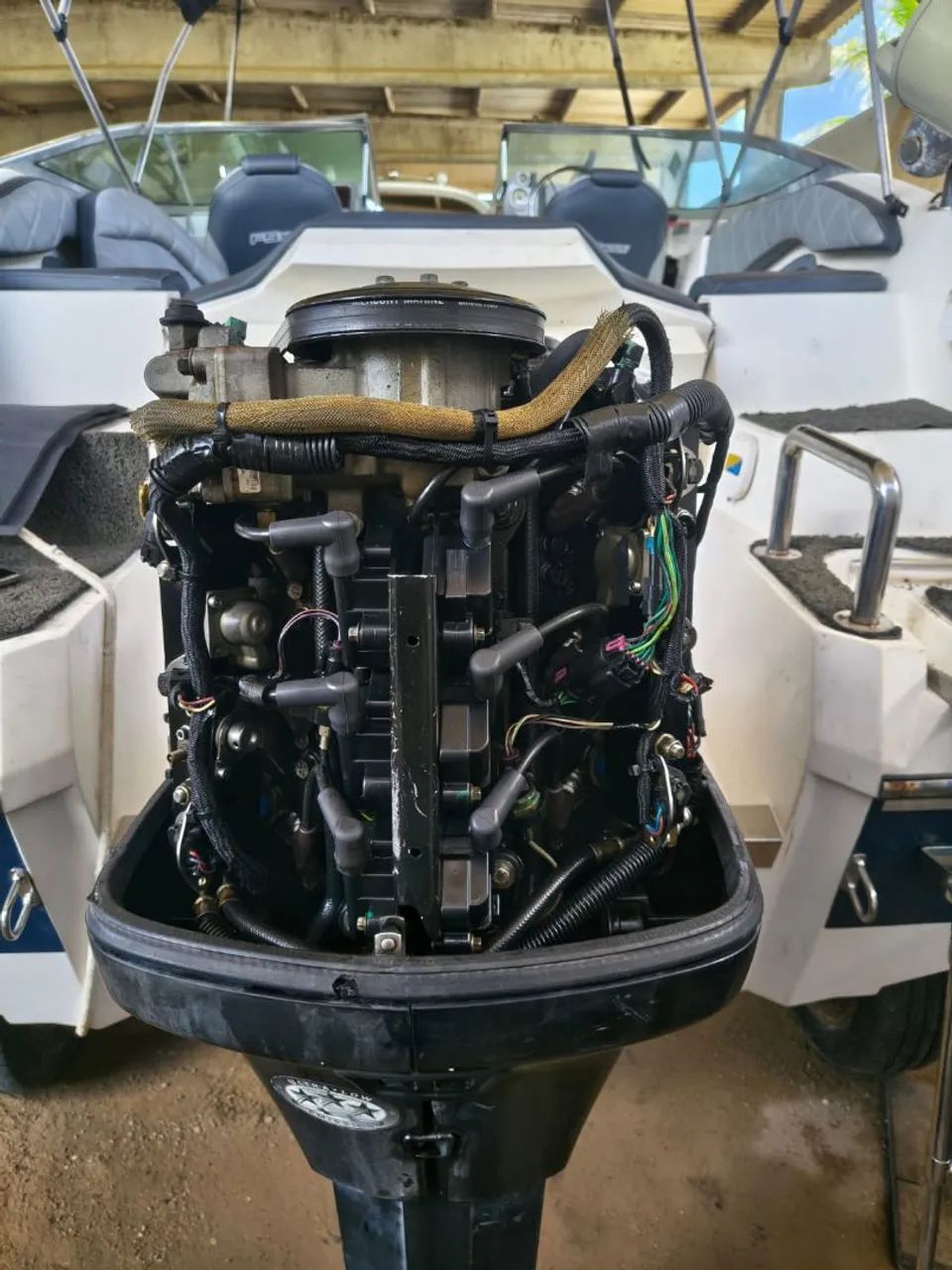Motor mercury optimax 135hp v6 ler anúncio  - Foto 4