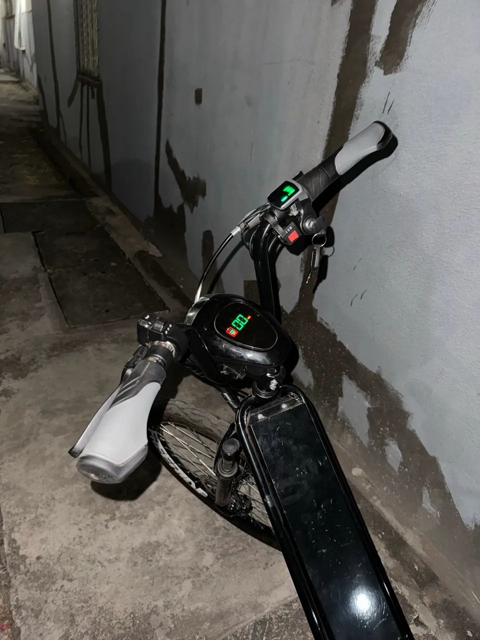 Bicicleta elétrica duos 800w - Foto 2