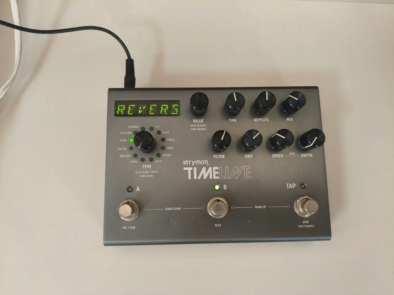 Reverb Timeline Strymon Guitarra