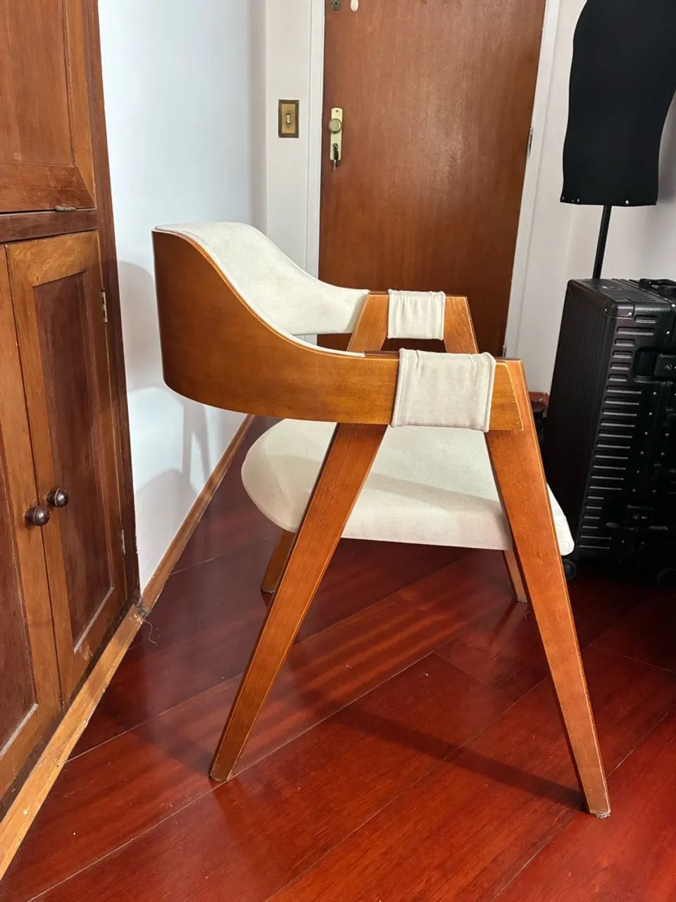Cadeira moderna 