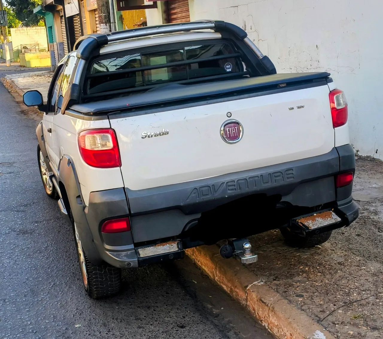 Fiat Strada Adventure1.8/ 1.8 Locker Flex CD 2015 - Foto 2