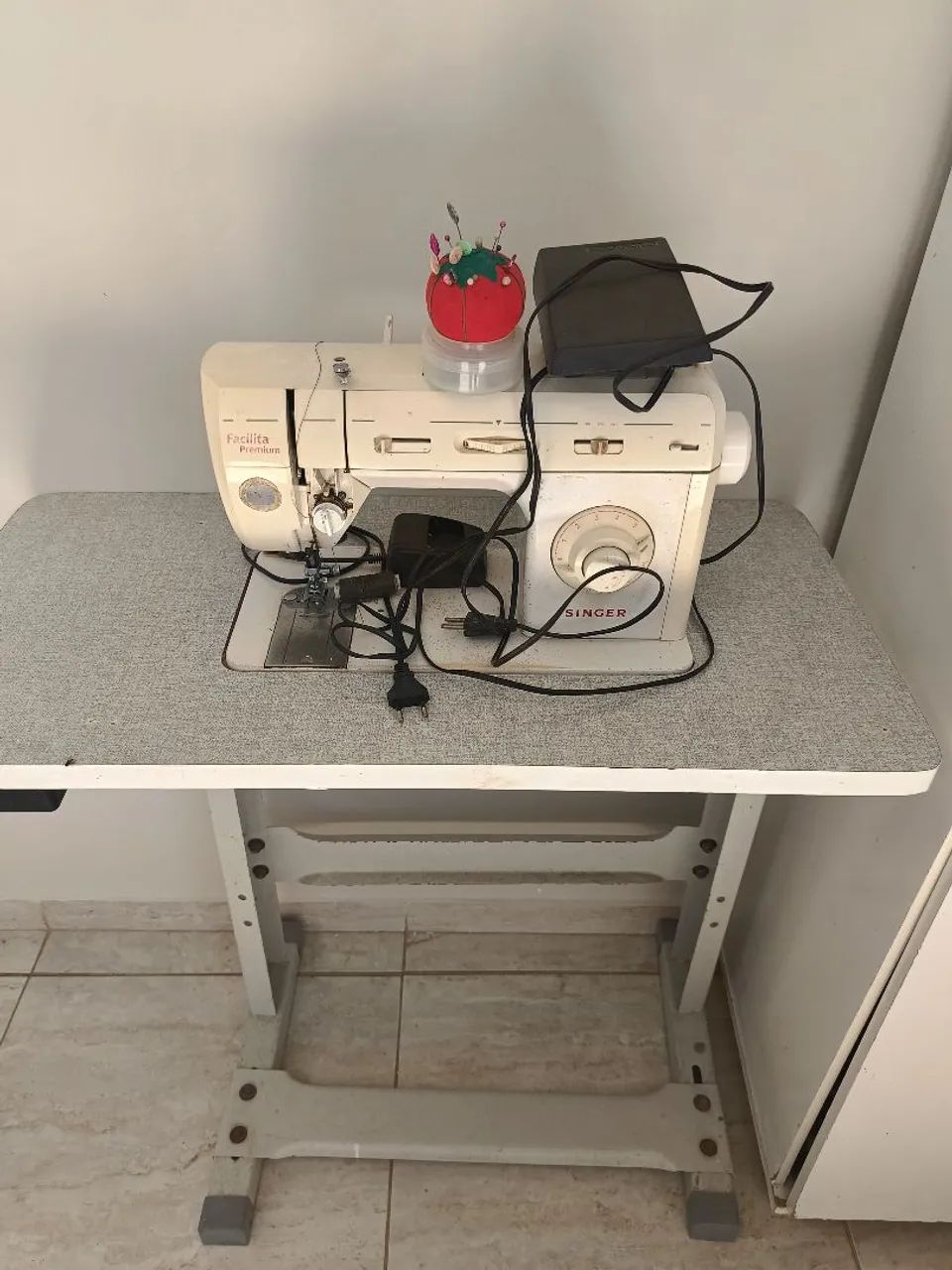 Máquina overloque e reta caseira  - Foto 4