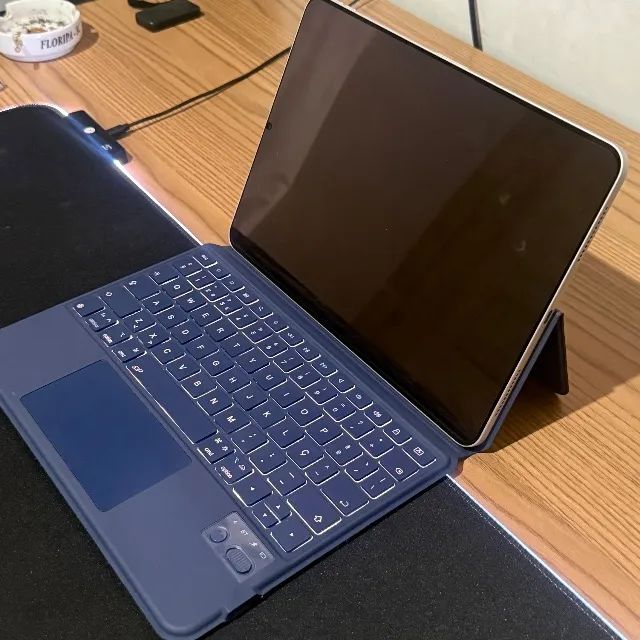 iPad Air M1 256G + capa teclado  - Foto 3