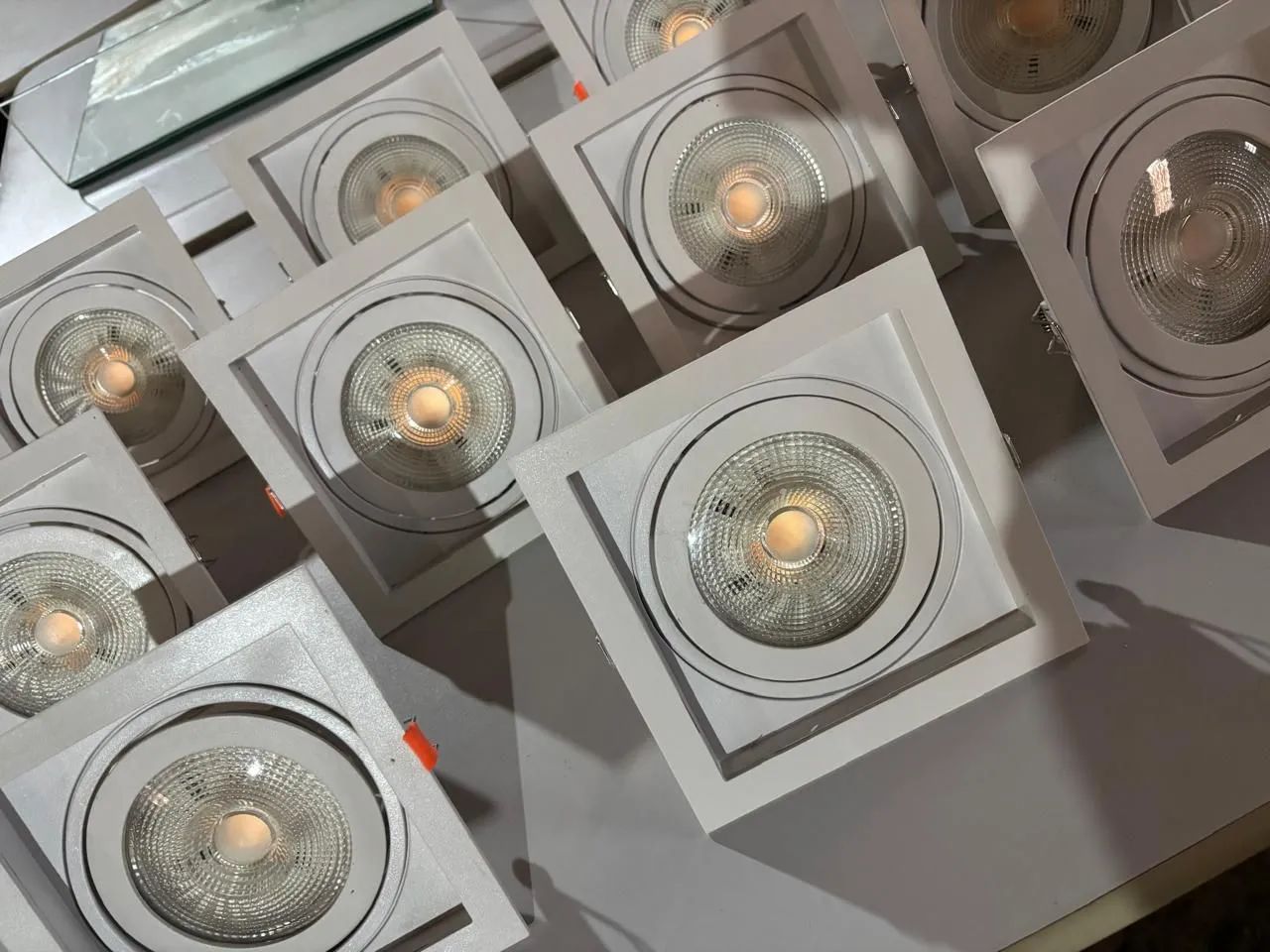 Spot LED embutido no par30 11w bivolt com lâmpada l - iluminação moderna e sofisticada 