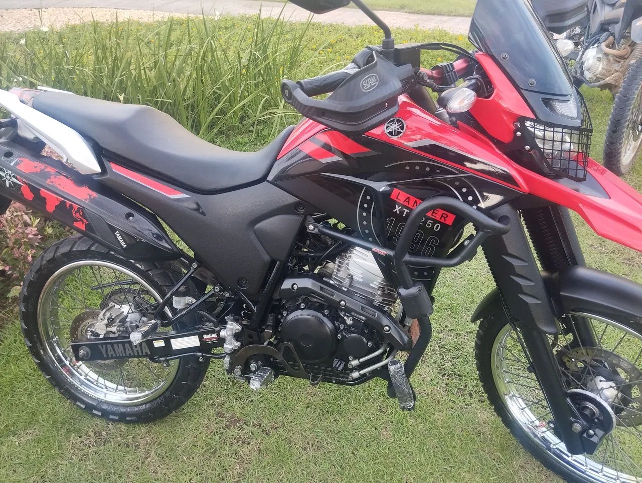 LANDER 250  - Foto 2