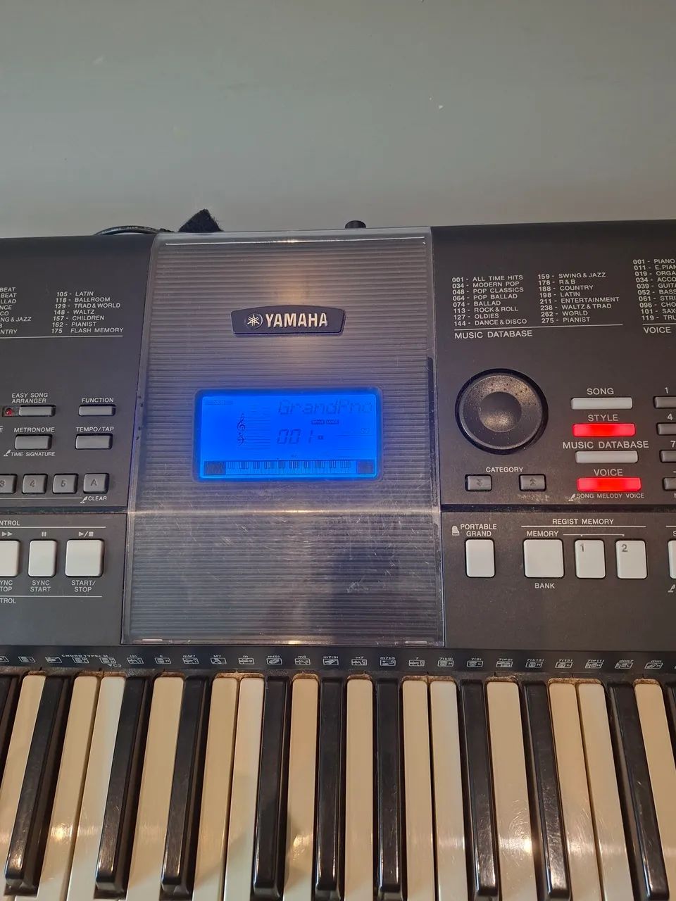 Teclado yamaha PSR-E423  - Foto 3