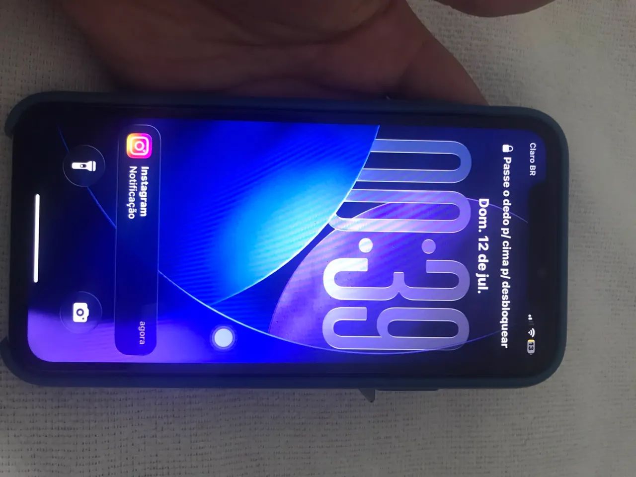 Vendo iPhone 11 cor branca  - Foto 3