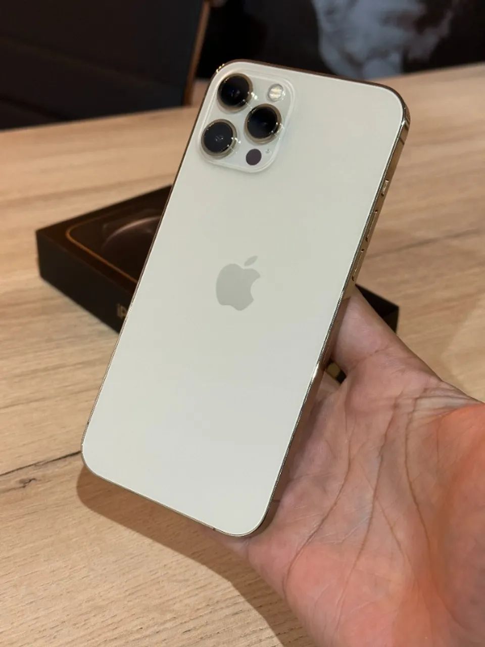 iPhone 12 Pro Max 512GB Gold - Saúde da bateria 100%! Com garantia