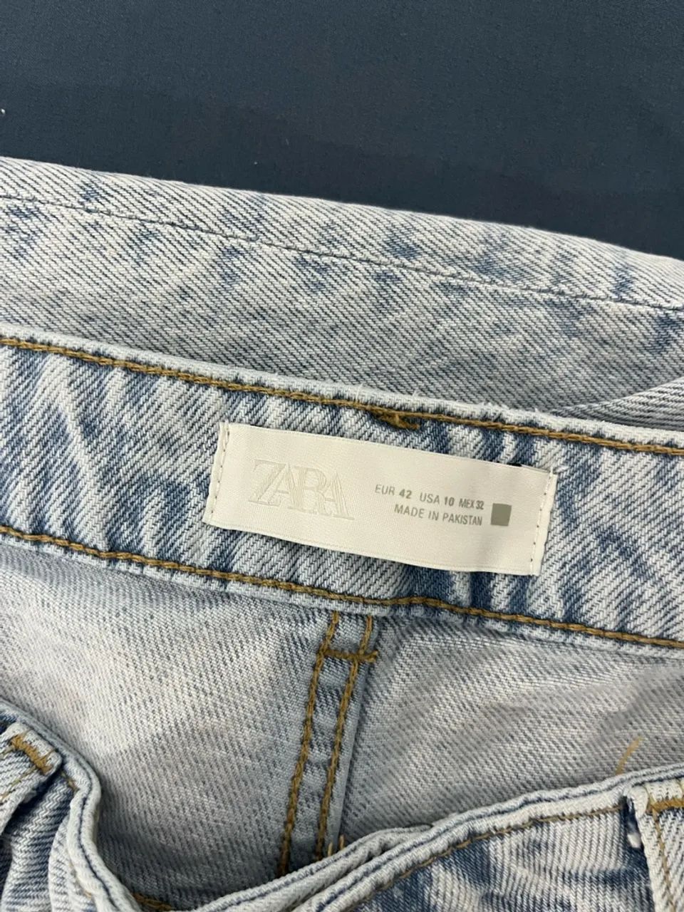 Calça jeans Zara tam 42 - Foto 3