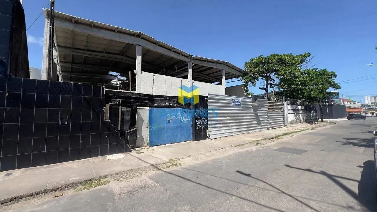 Alugue Galpão na Imbiribeira com 650m² de área Área construída.