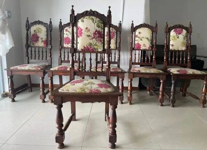 CONJUNTO 6 CADEIRAS NO ESTILO LUÍS XV 