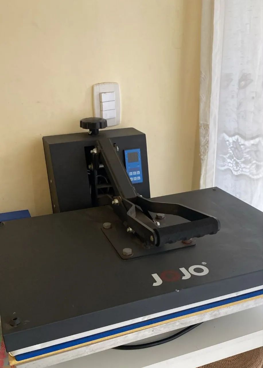 Vendo Prensa térmica semi nova - Foto 2