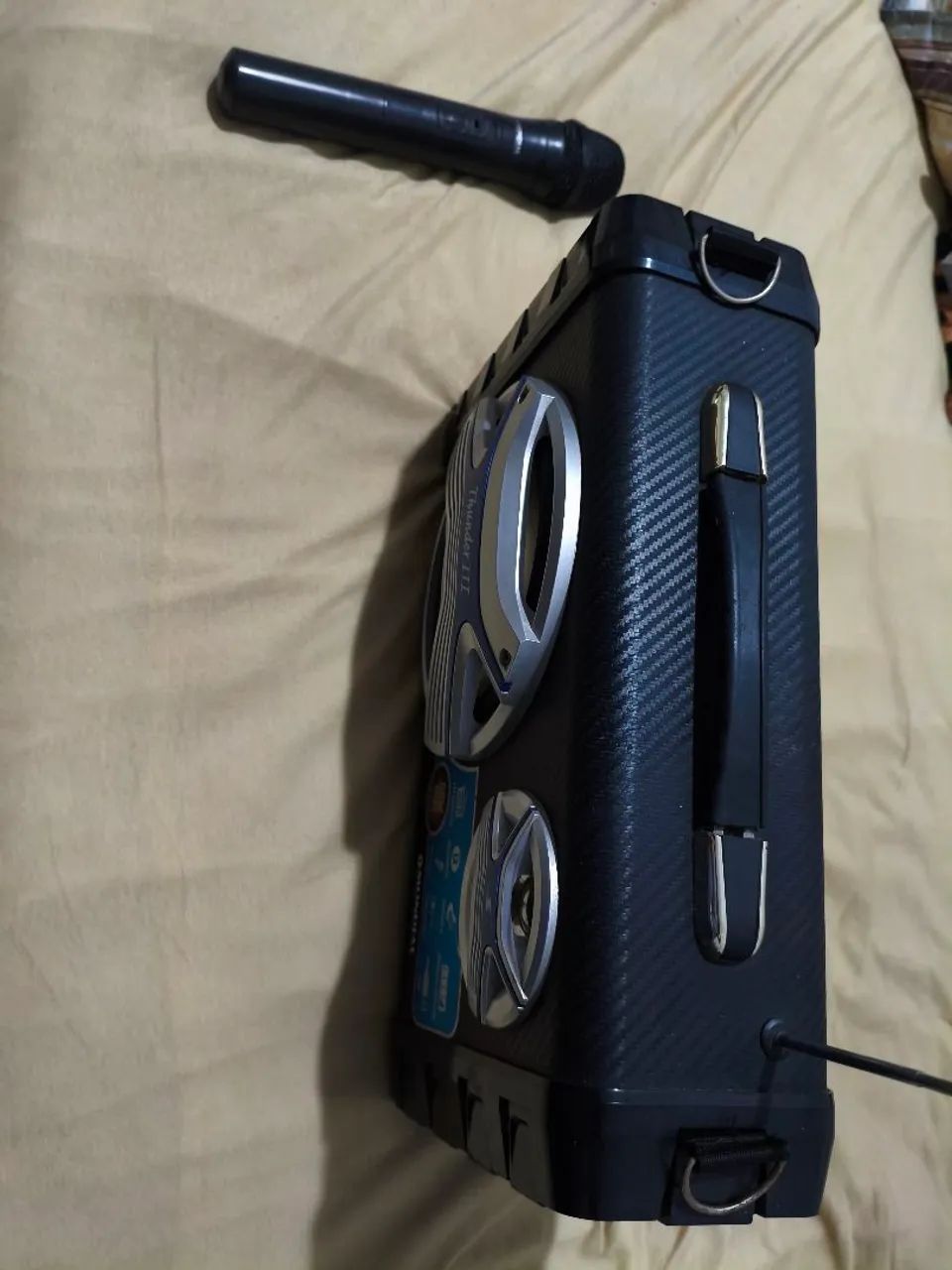 Vendo um rádio bluetooth e microfone  - Foto 2