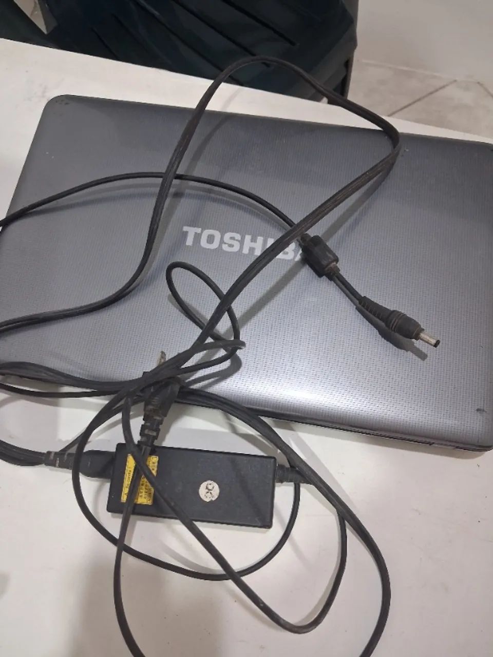 Notebook Toshiba com DEFEITO - Conserto ou Retirado de peças  - Foto 4