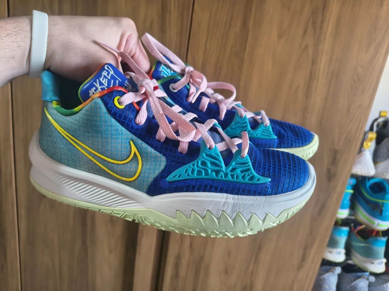 Tênis Basquete Nike Kyrie 4 Low - 39