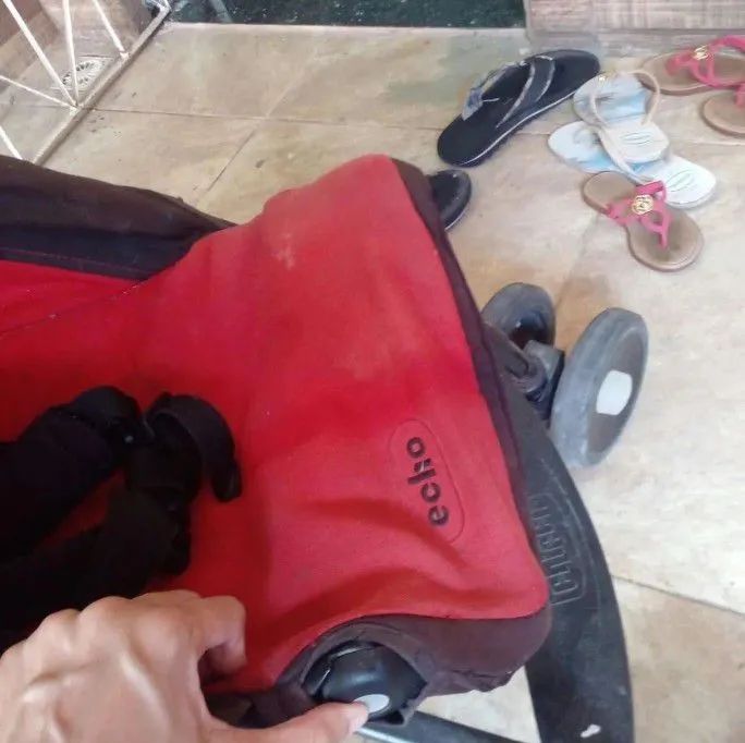 Vende-se um carrinho de bebê eganhe 2 brinde - Foto 5