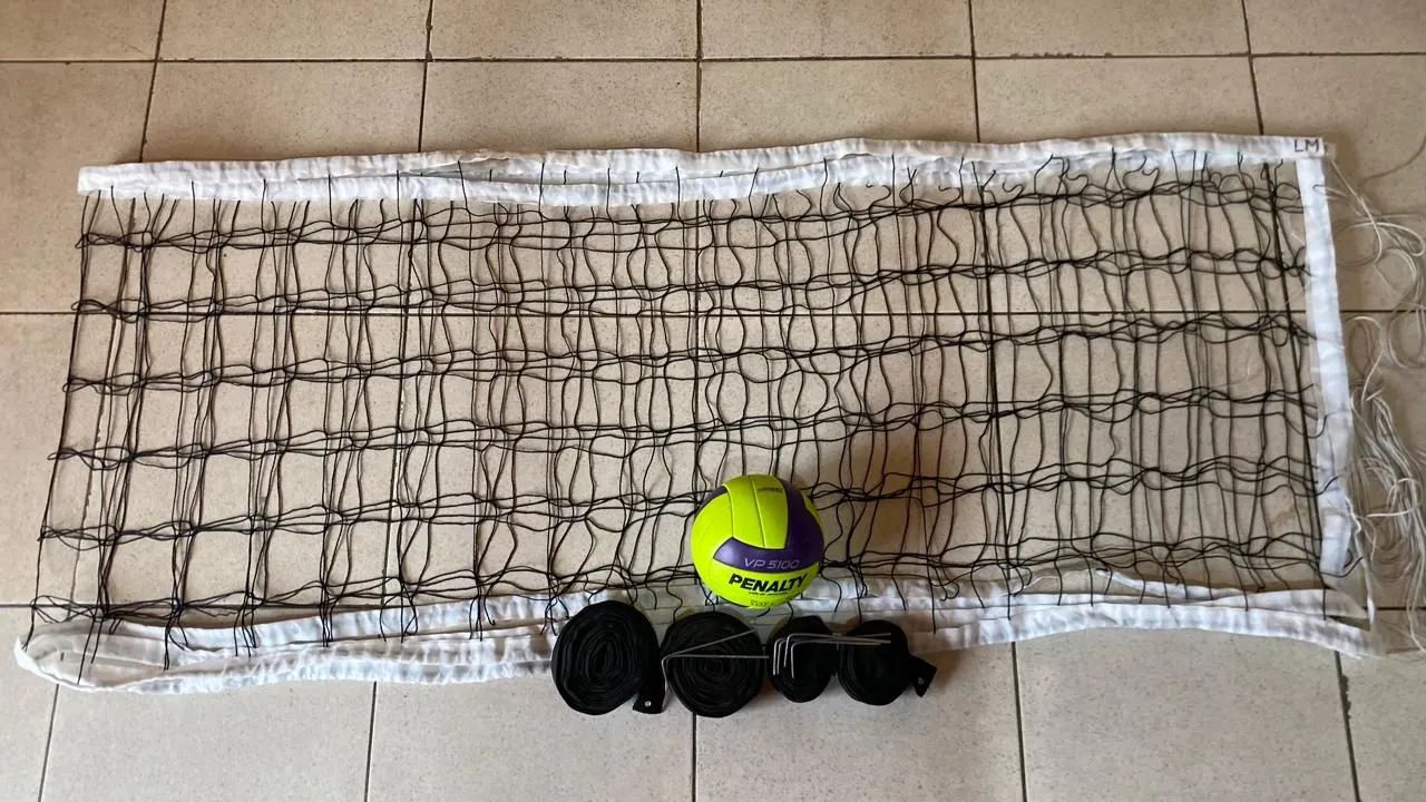 Bola de vôlei e rede de vôlei