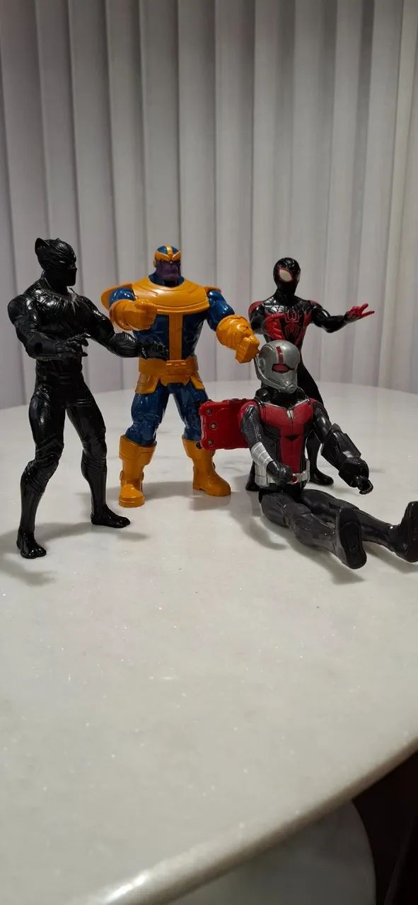 Kit 4 bonecos Marvel - Foto 4