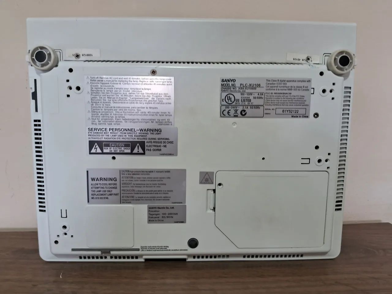 Projetor   Sanyo   XU106  - Foto 4