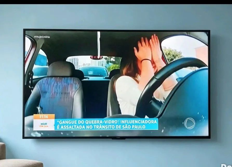 TV 32 AOC SMART LED ROKU  - Foto 2