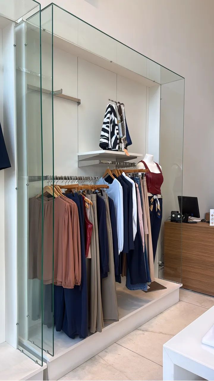 Expositor loja roupa