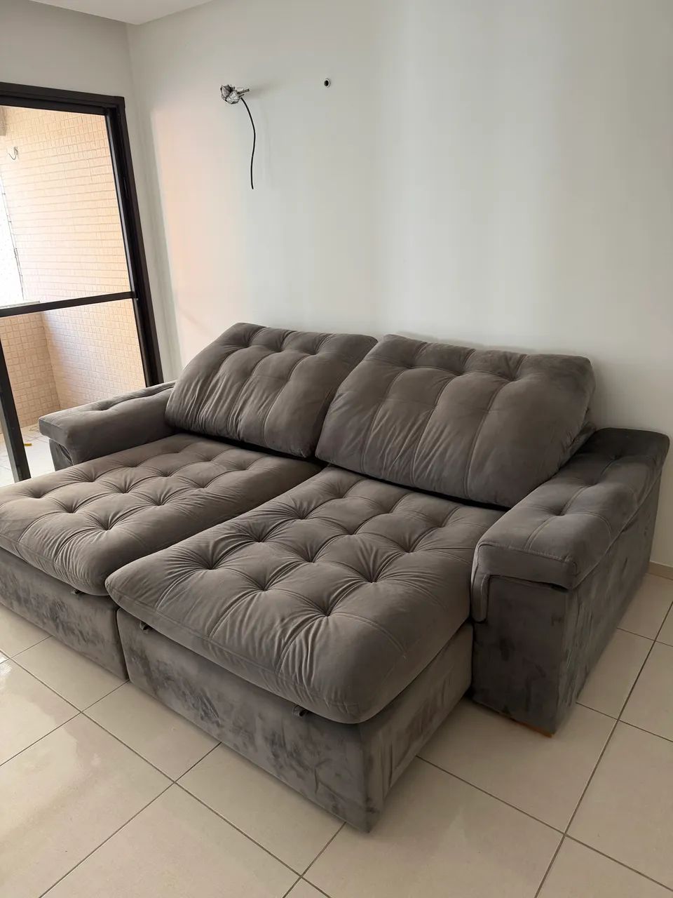 Vendo sofá retrátil e reclinável de alto padrão