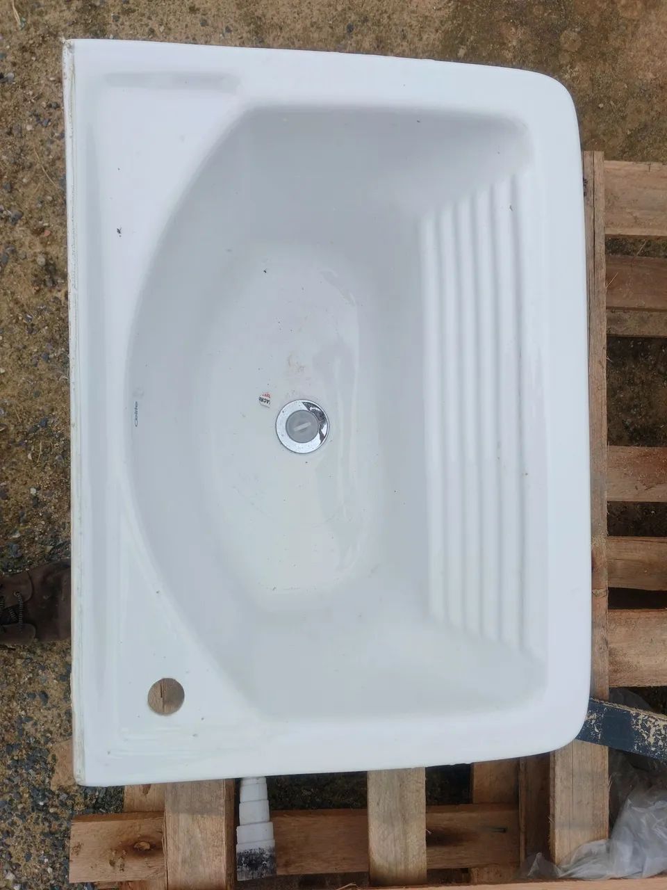 Vendo pia e tanque de louça celite 