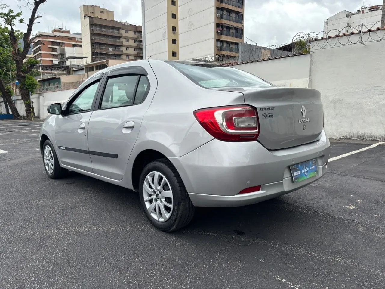 Renault Logan Expression Flex 1.0 12V 4P 2014 - Foto 5