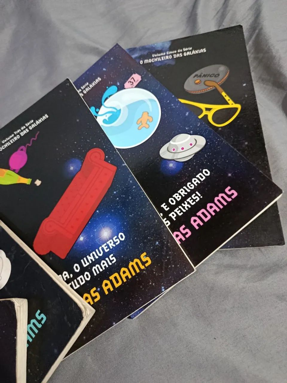 Coleção Completa O Guia do Mochileiro das Galáxias - 5 Livros - Foto 4