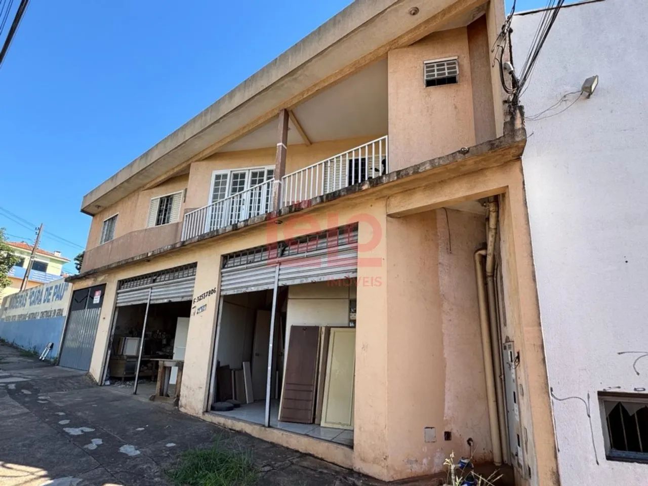Salão comercial + 2 apartamentos na av. Guaiapó - Foto 2