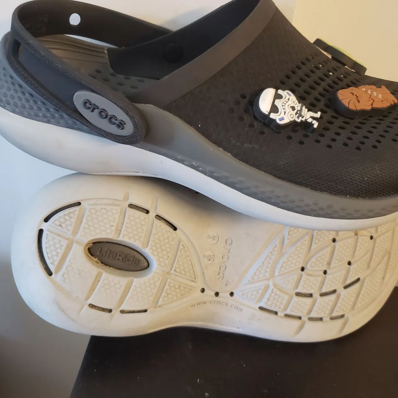 CROCKS cinza tam 37