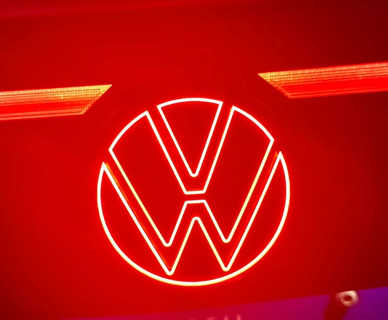 SÍMBOLO ILUMINADO VW 