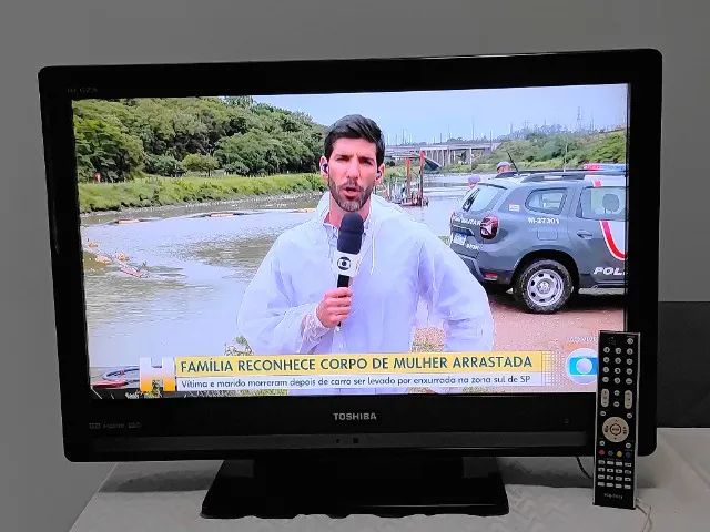 TV TOSHIBA 32' - *NÃO É SMART* - Foto 2
