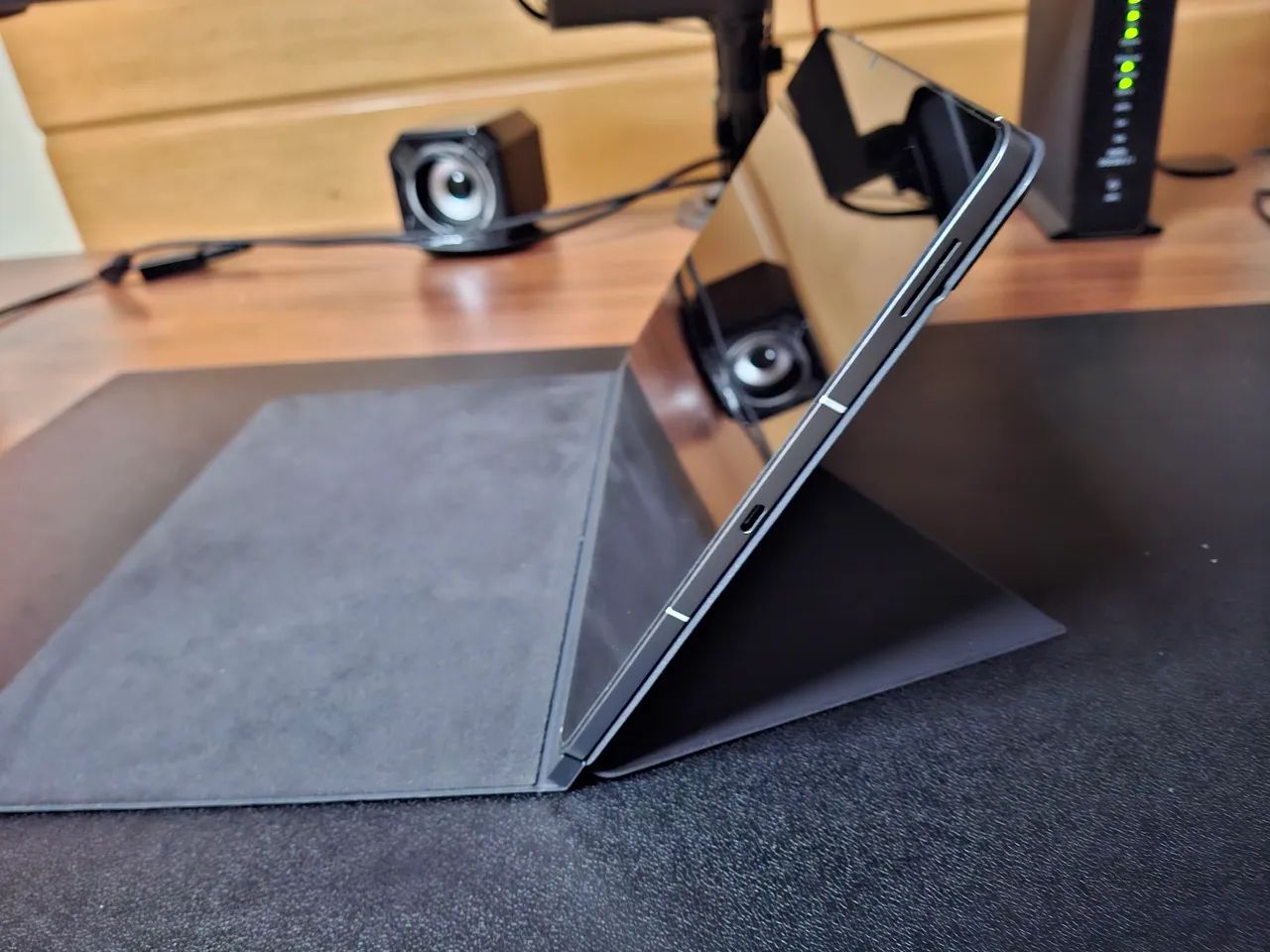 Samsung Galaxy Tab S10 FE+ 128GB + S Pen + Capa Teclado + Acessórios - Foto 4