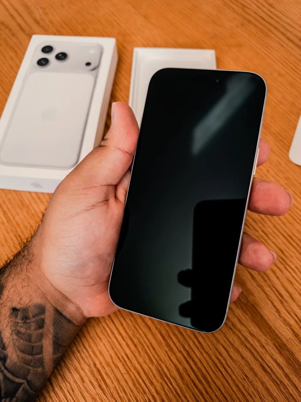 iPhone 17 Pro Max - 256GB (Prata) - Foto 4