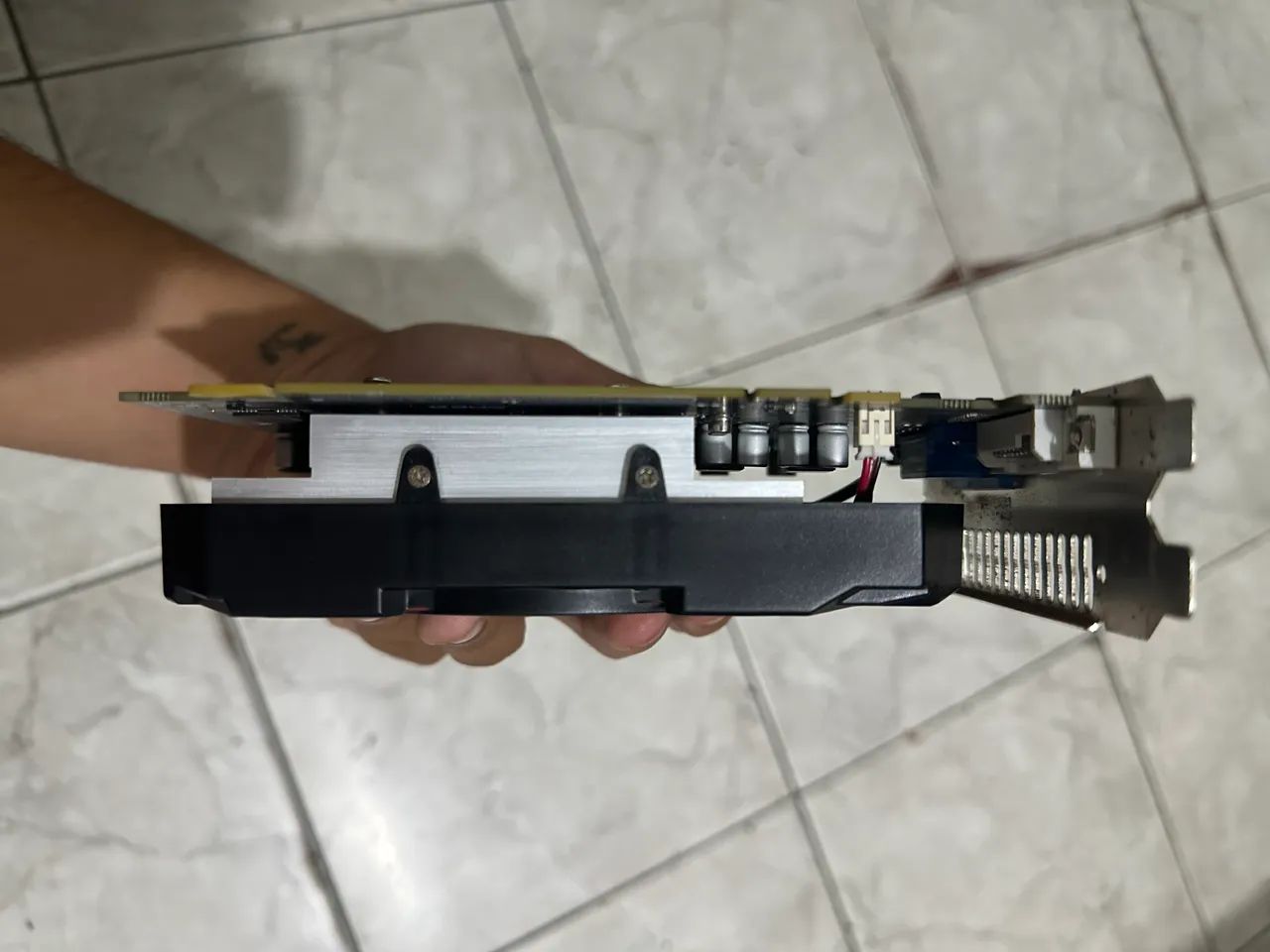 Placa de vídeo RADEON AMD - Foto 5