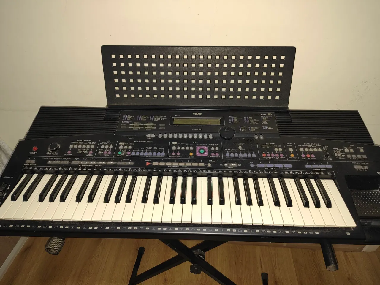 Teclado Yamaha PSR 530 já progamado ritmos atuais - Instrumentos
