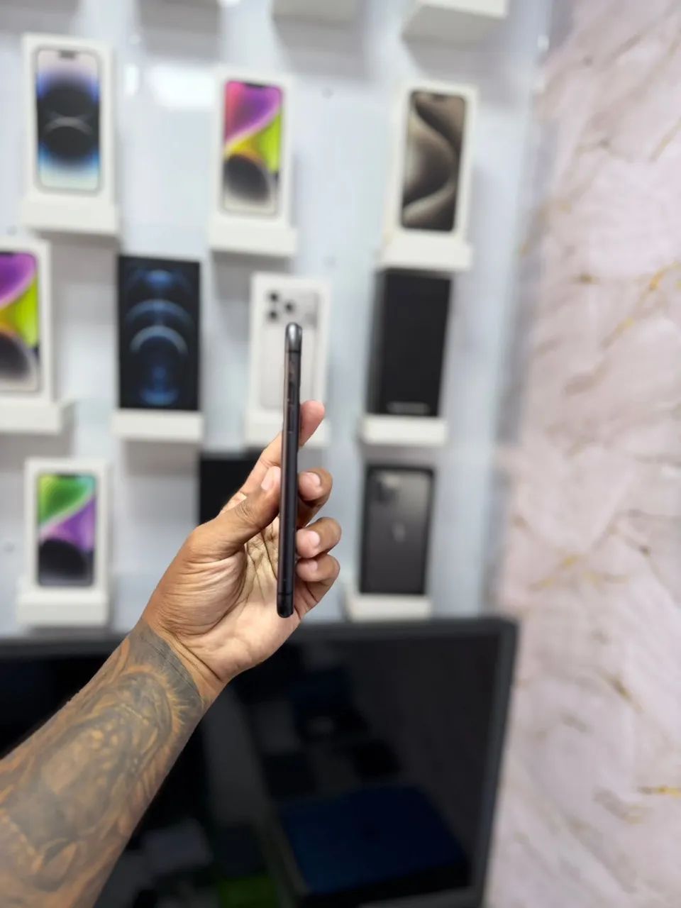 IPHONE 11 - 64GB PRETO ?950,00 - Foto 5