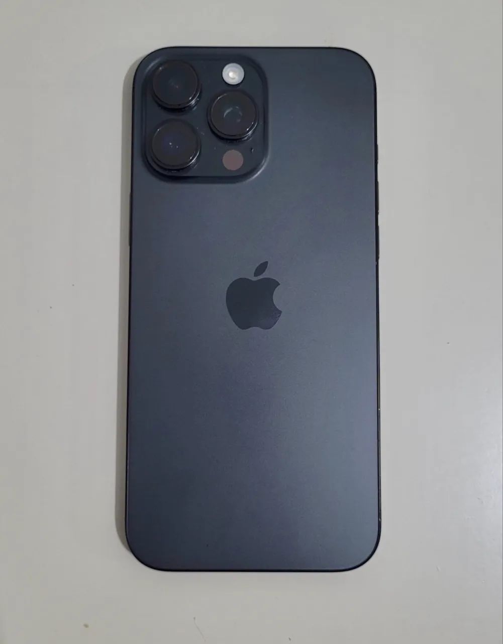 iPhone 16 Pro Max - Foto 2