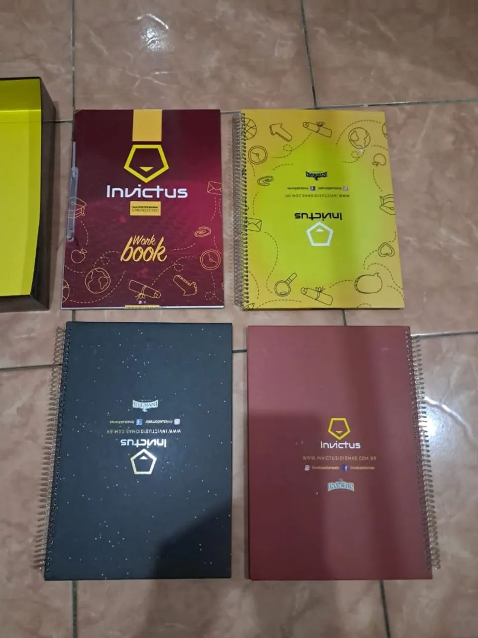 LIVROS DE INGLÊS INVICTUS FORTALEZA 