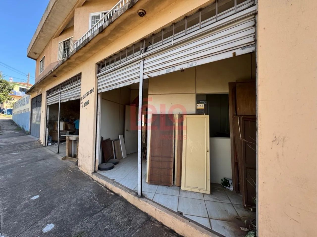 Salão comercial + 2 apartamentos na av. Guaiapó - Foto 3
