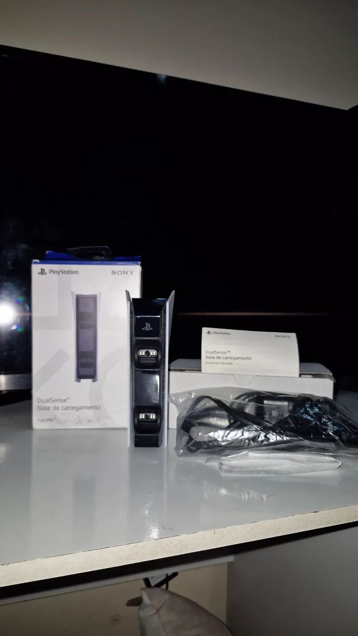 Vendo base de carregamento sony com caixa e em estado ótimo  - Foto 2