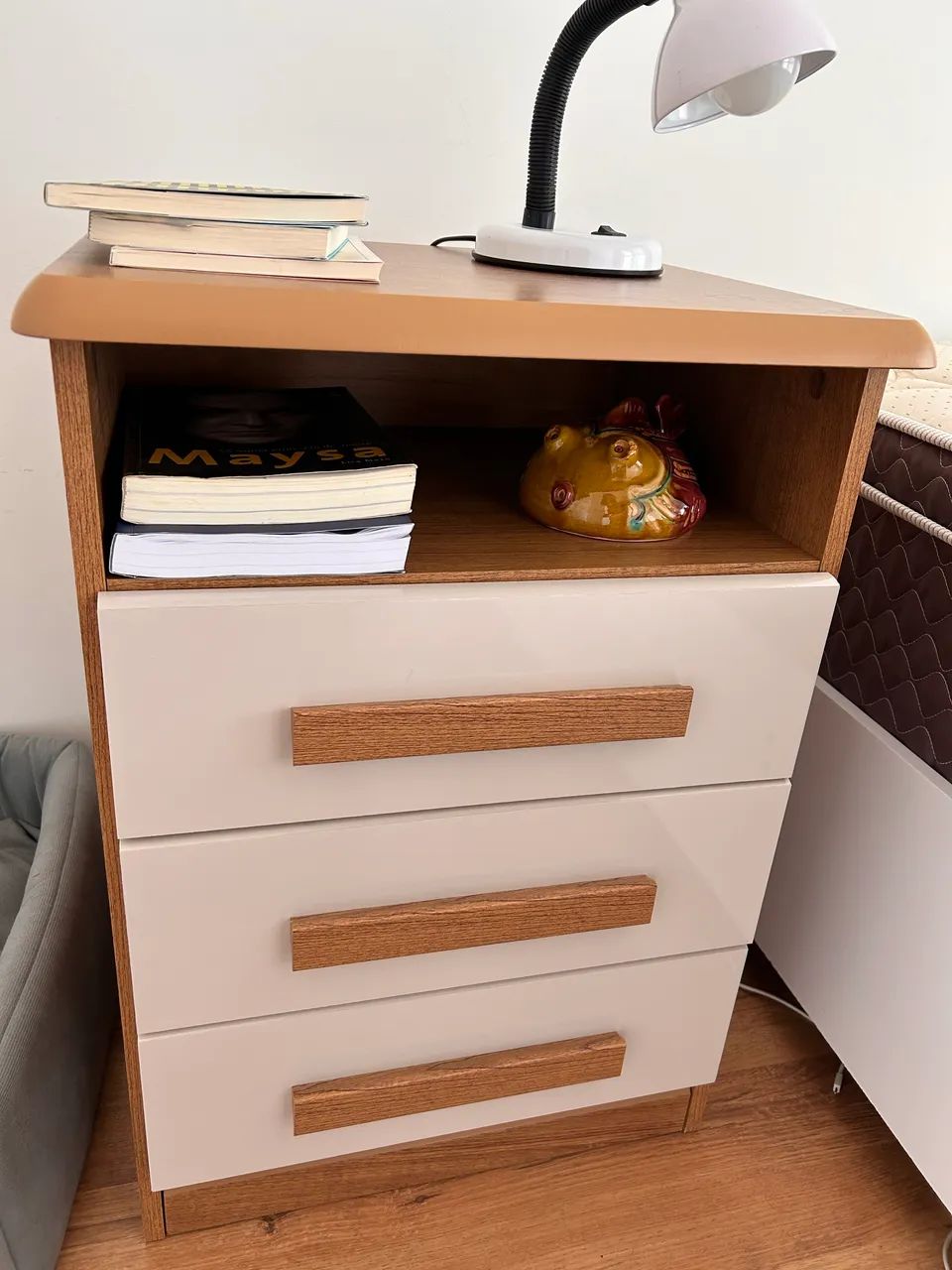 Mesinha cabeceira65115992323715122