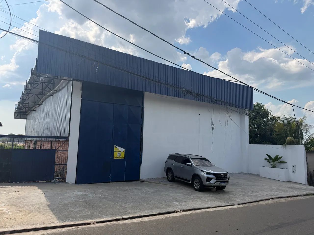 Alugo galpão  660m2