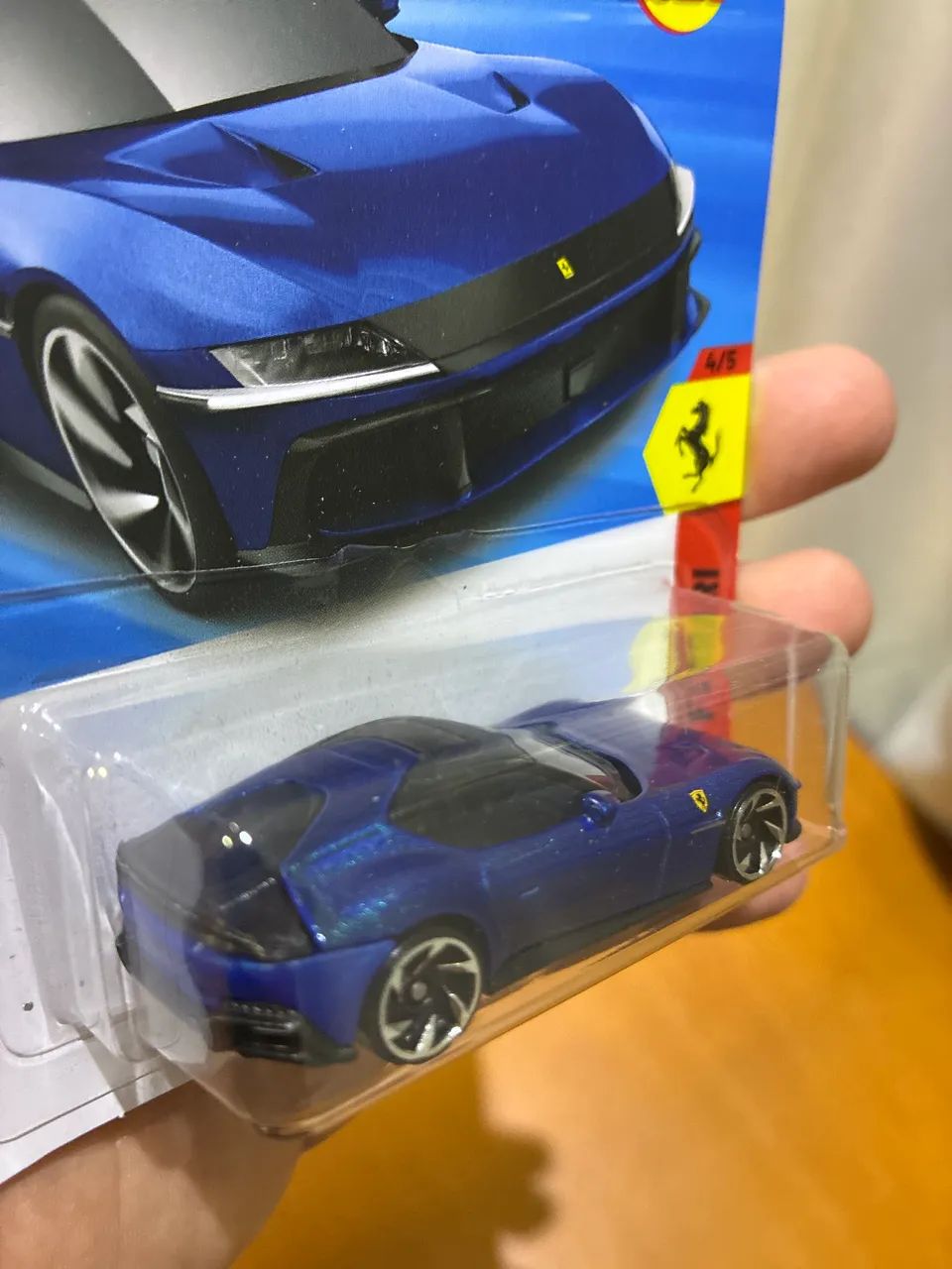Hot Wheels Ferrari 12 Cilindri Azul - Brinquedos e Jogos - Vila