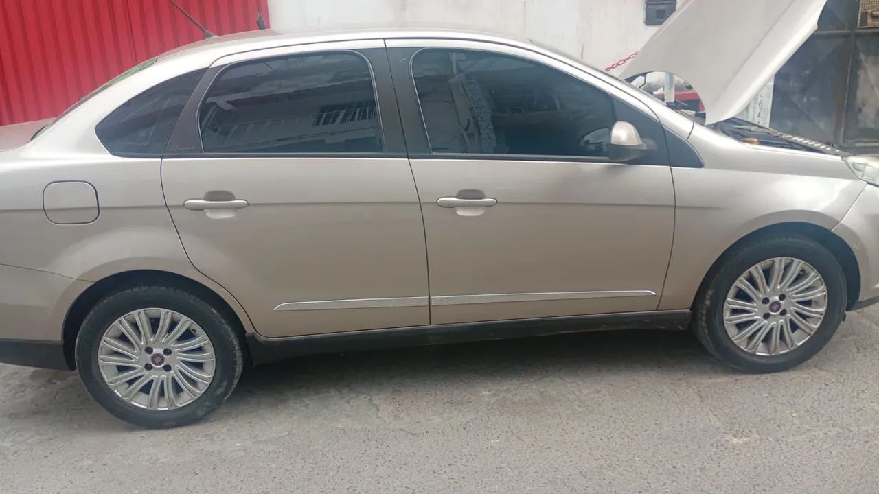 Fiat Grand Siena ESSENCE 1.6 FLEX 16V 2015