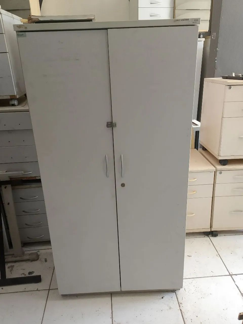 Armário de escritório ou multiuso 