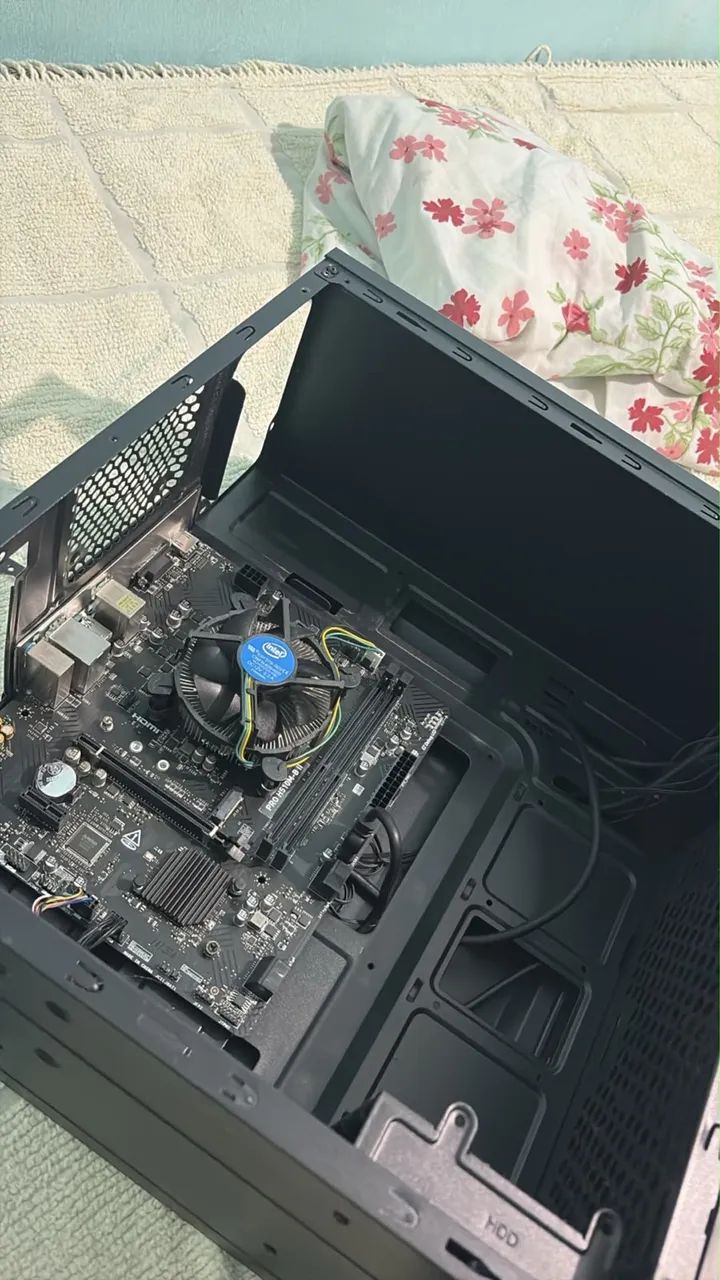 Processador, placa mãe e gabinete gamer